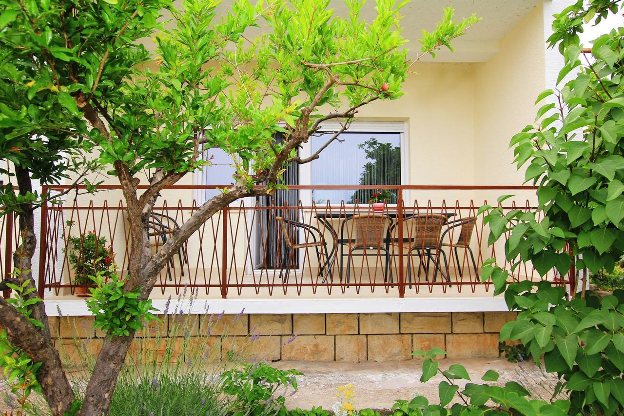 Apartment Anica Трогир Екстериор снимка