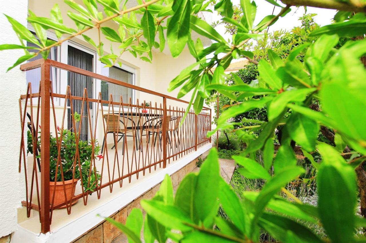 Apartment Anica Трогир Екстериор снимка