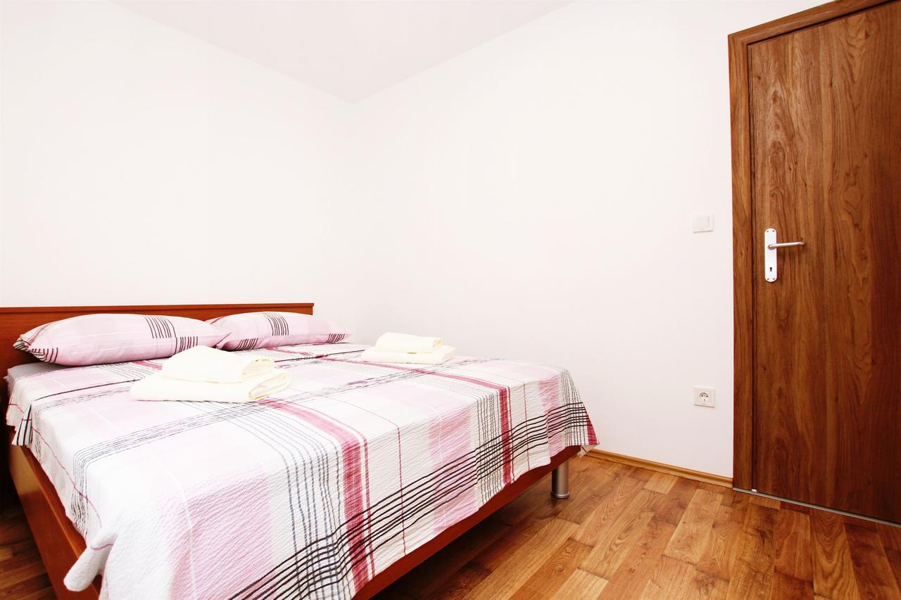 Apartment Anica Трогир Екстериор снимка
