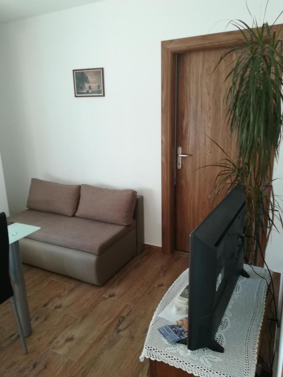 Apartment Anica Трогир Екстериор снимка